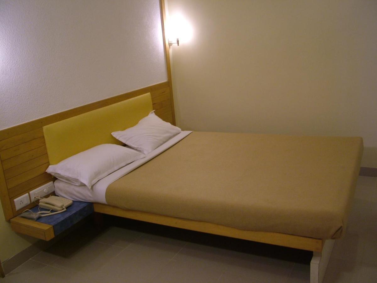 Hotel City Park, Solapur Exterior photo
